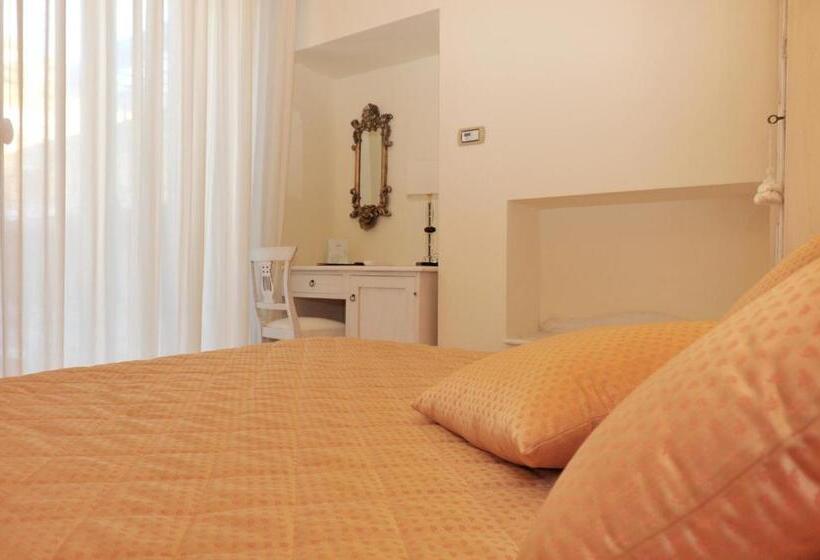 Номер Economy, Santa Lucia