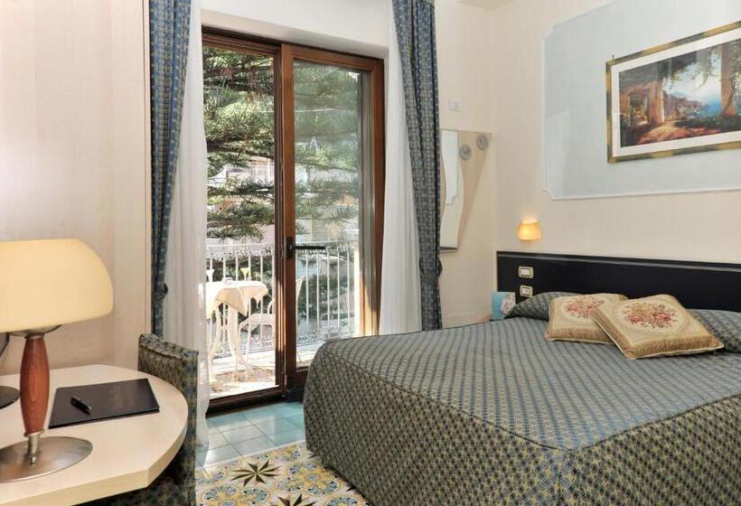 Classic room with balcony, Santa Lucia