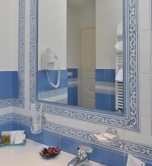 Полулюкс, Santa Lucia