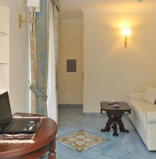 Полулюкс, Santa Lucia