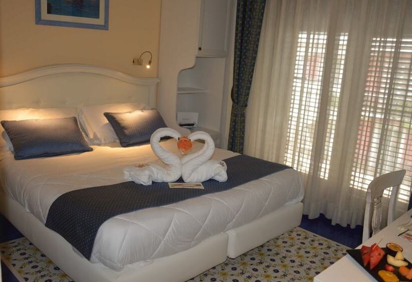 Classic room with balcony, Santa Lucia