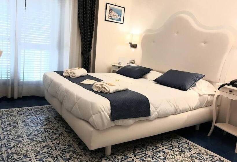 Classic room with balcony, Santa Lucia