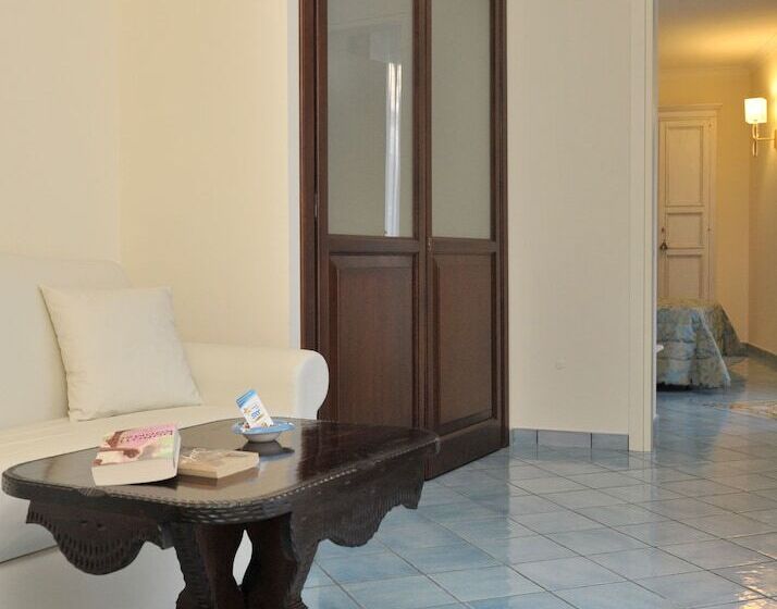 Полулюкс, Santa Lucia