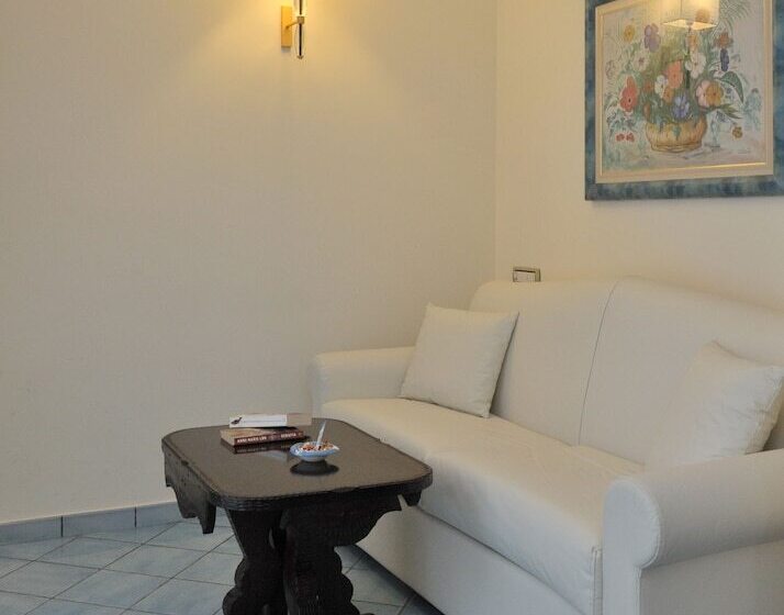 Полулюкс, Santa Lucia