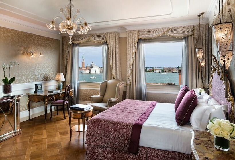 سوییت جونیور با چشم‌انداز دریاچه, Baglioni Hotel Luna   The Leading Hotels Of The World