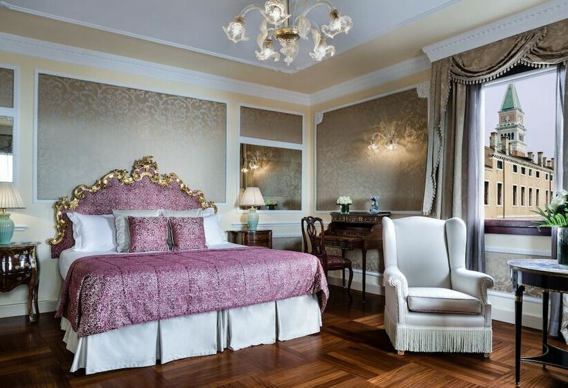 سوییت جونیور با چشم‌انداز دریاچه, Baglioni Hotel Luna   The Leading Hotels Of The World