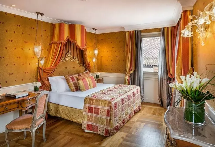 سوئیت جونیور خانوادگی, Baglioni Hotel Luna The Leading Hotels Of The World
