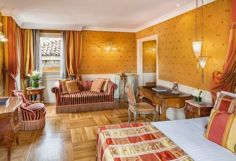 سوئیت جونیور خانوادگی, Baglioni Hotel Luna The Leading Hotels Of The World