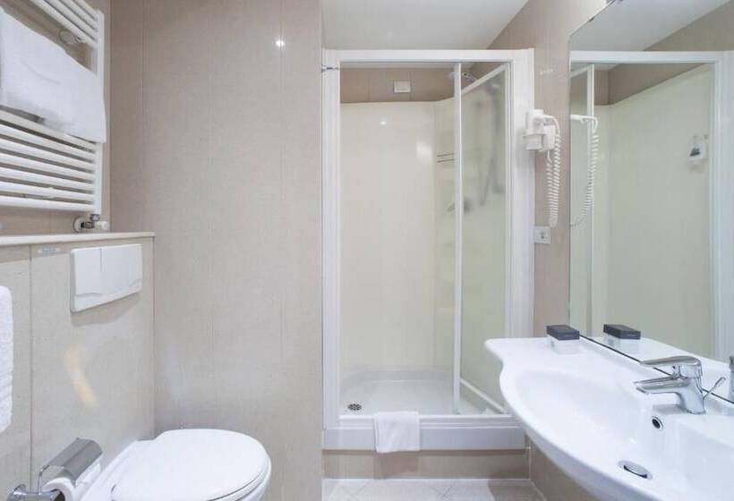 スタンダードシングルルーム, B&b Hotels Park Hotel Suisse Santa Margherita Ligure