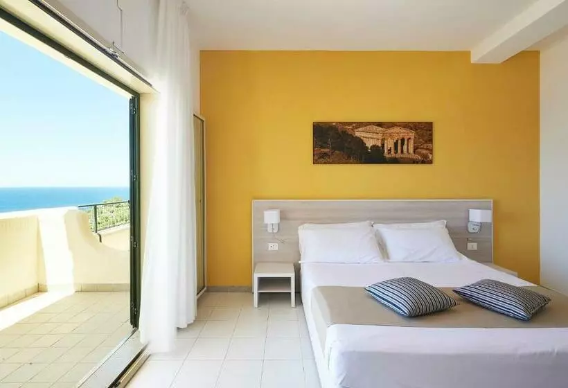 Standard Quadruple Room Sea View, Cdshotels Terrasini Città Del Mare