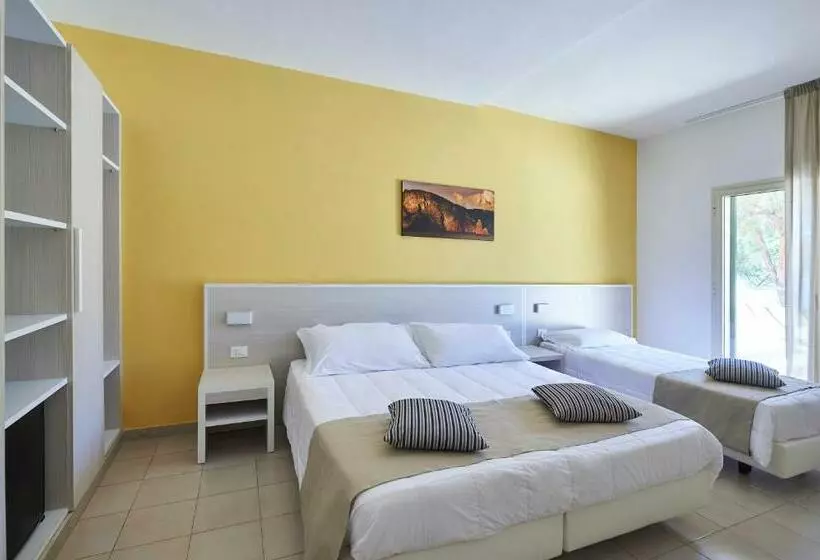 Standard Triple Room Garden View, Cdshotels Terrasini Città Del Mare
