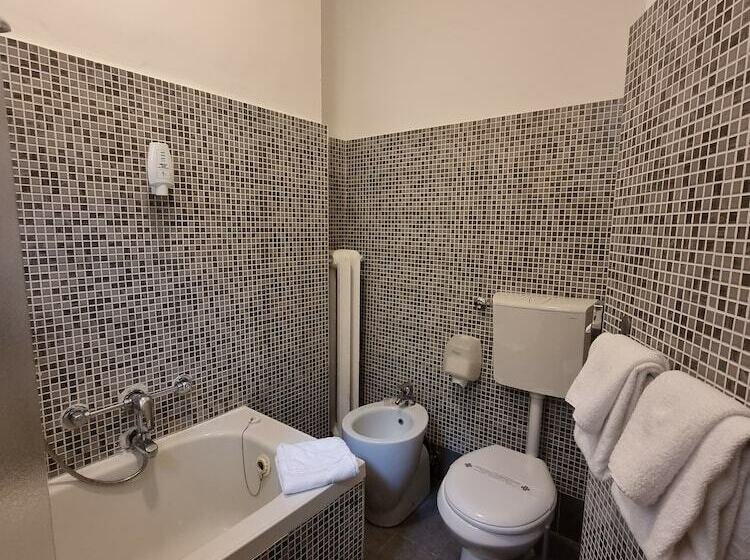 غرفة قياسية, Green Class Hotel Astoria