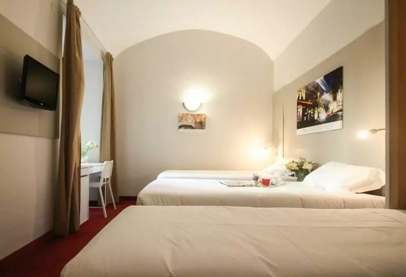 اتاق استاندارد سه نفره, Green Class Hotel Astoria