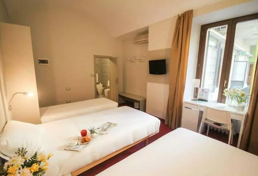 اتاق استاندارد سه نفره, Green Class Hotel Astoria