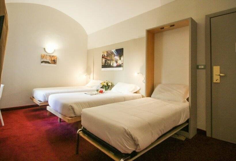 غرفة قياسية ثلاثية, Green Class Hotel Astoria