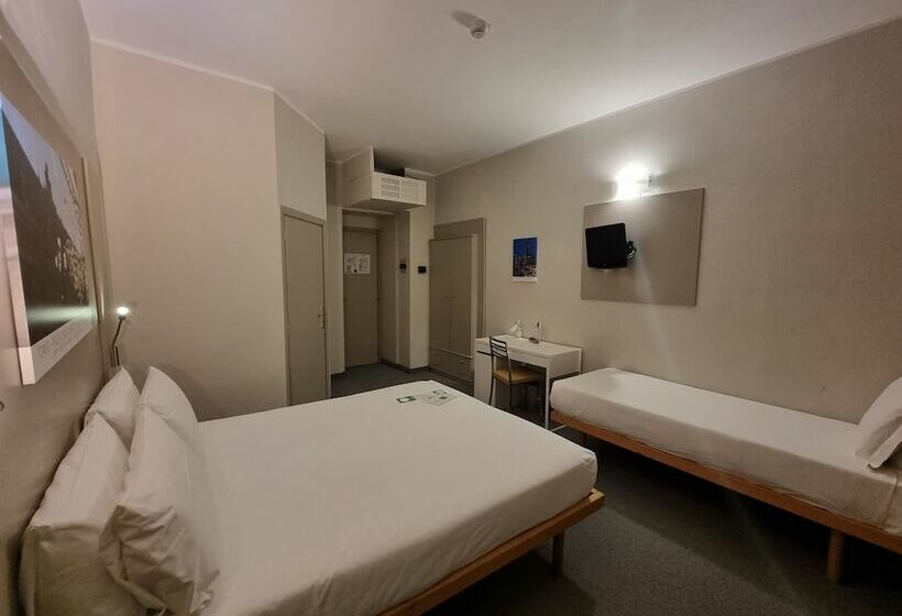 Номер Стандарт Трехместный, Green Class Hotel Astoria