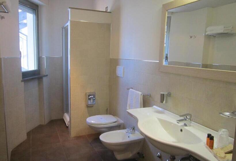 חדר קלאסי לארבעה, Abruzzo Marina