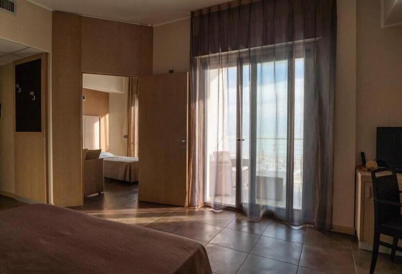 סוויטת ג'וניור נוף לים, Abruzzo Marina