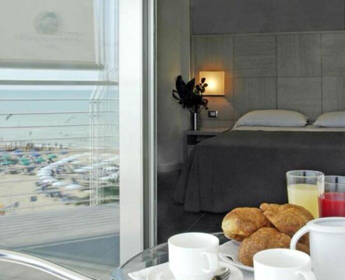 חדר פרסטיז' לשלושה, Abruzzo Marina