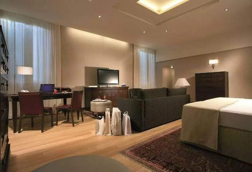 Suite, Accademia