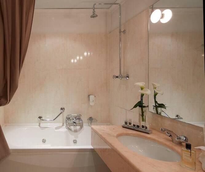 Pokój Superior, Accademia