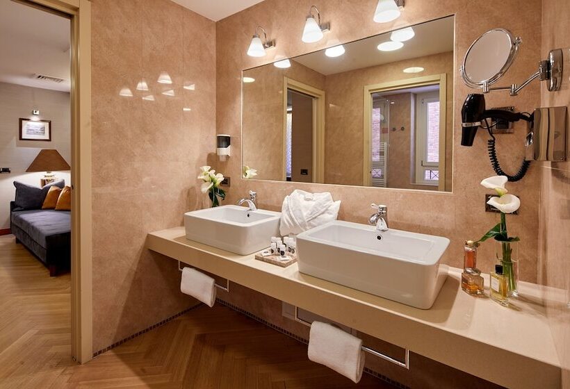 Suite, Accademia