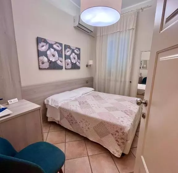 اتاق عادی, Albergo Africa