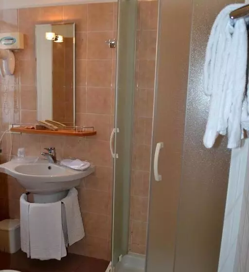 スタンダードトリプルルーム, Albergo Italia