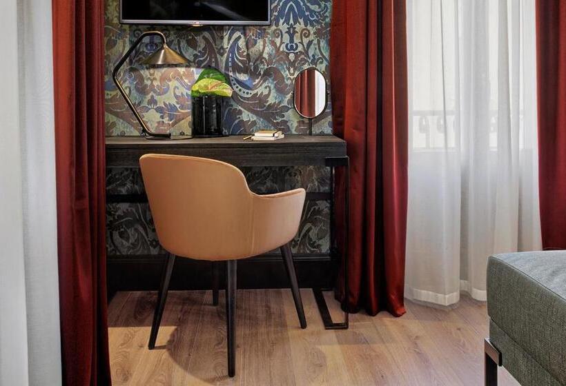 اتاق سوپریور با چشم‌انداز, Americandinesen