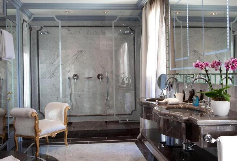 Suite with lake view, Baglioni Hotel Luna   The Leading Hotels Of The World