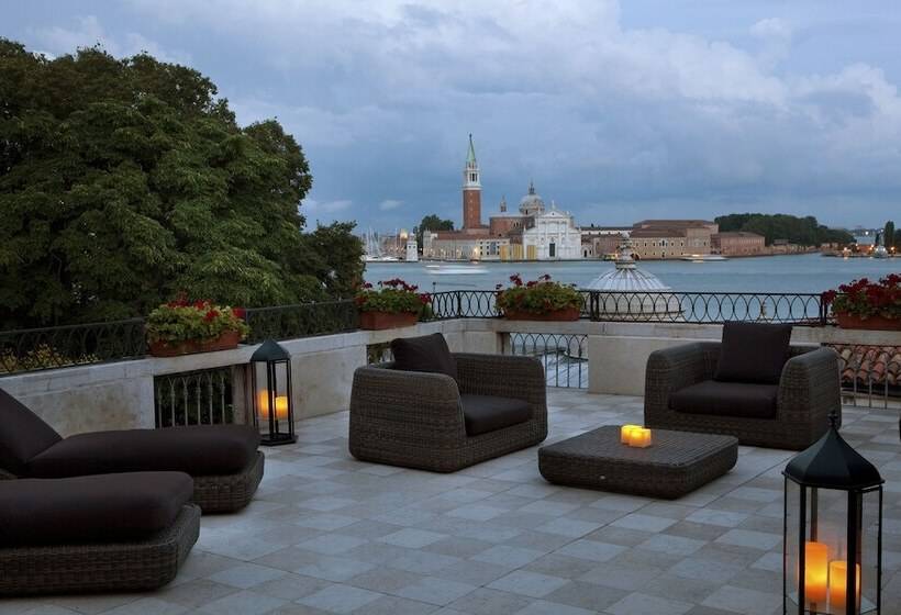 Suite with lake view, Baglioni Hotel Luna   The Leading Hotels Of The World