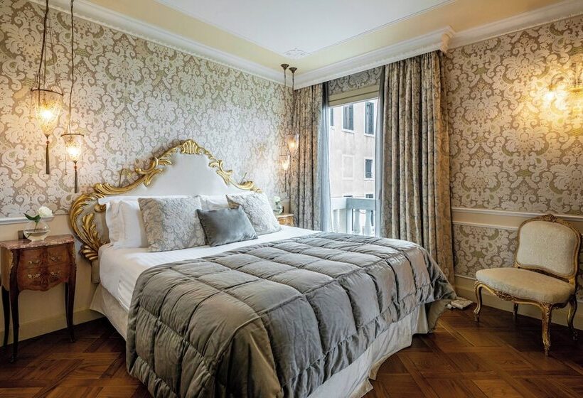 Suite with lake view, Baglioni Hotel Luna   The Leading Hotels Of The World