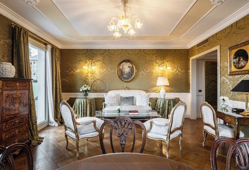 Suite with lake view, Baglioni Hotel Luna   The Leading Hotels Of The World