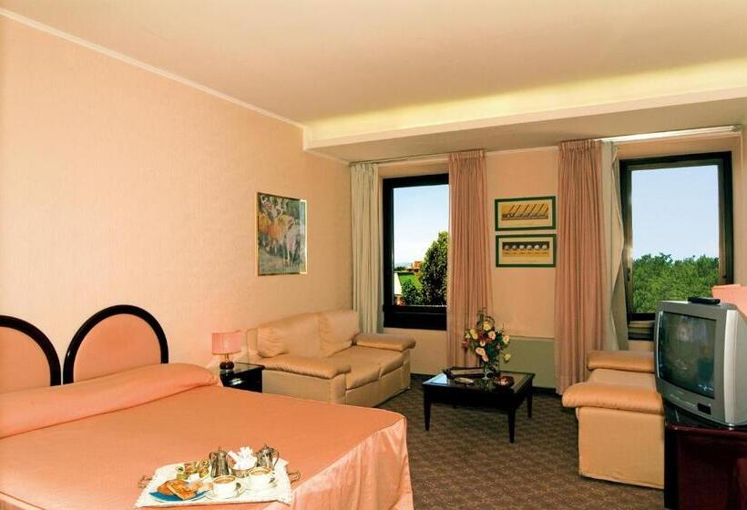 اتاق استاندارد چهار تخته, Balletti Palace