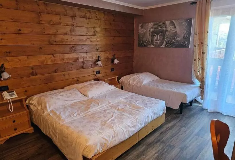 スタンダードトリプルルーム, B&b La Montanara