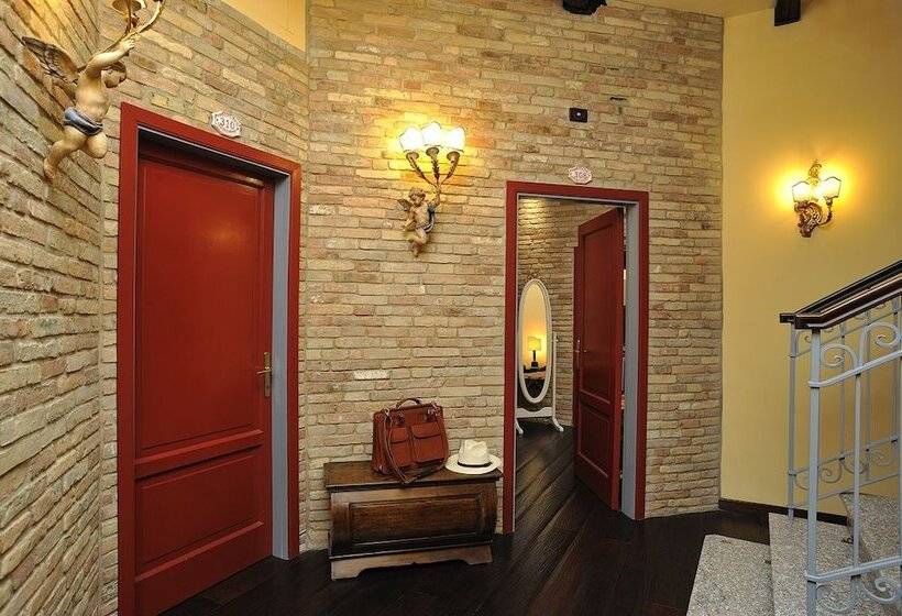 غرفة بيزنس, Bonconte