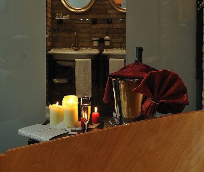 غرفة ديلوكس, Bonconte