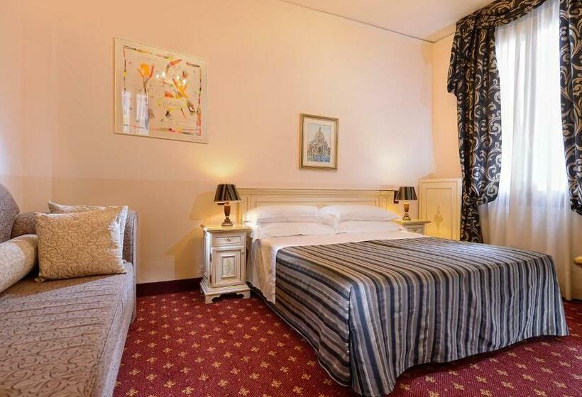 Quarto Triplo Clássico, Albergo Cavalletto & Doge Orseolo