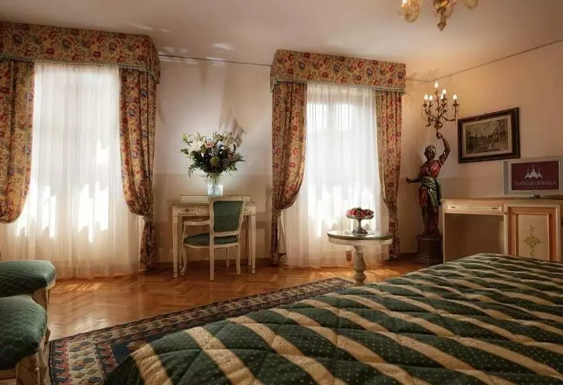 اتاق سوپریور با چشم‌انداز, Albergo Cavalletto & Doge Orseolo