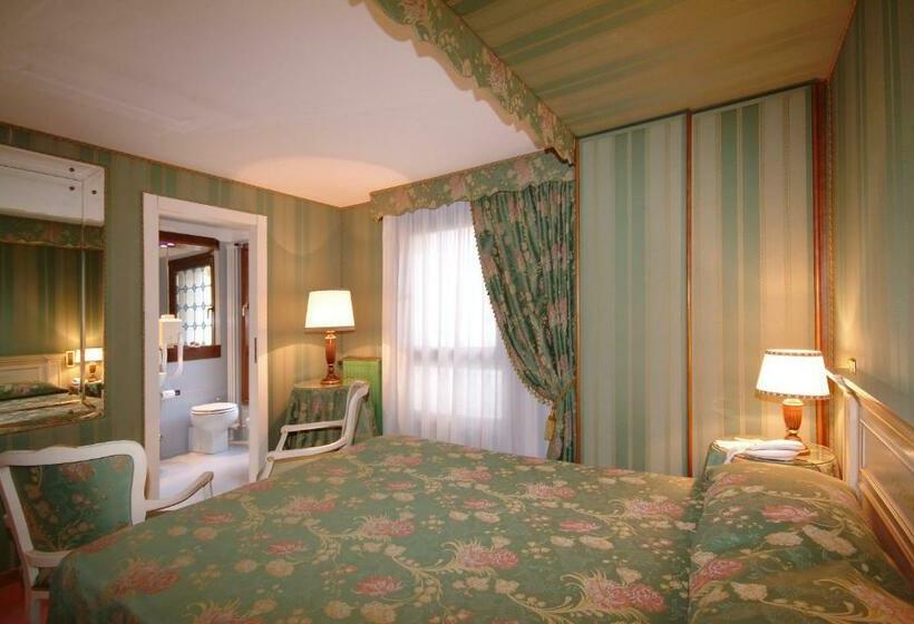 Classic Room with Views, Albergo Cavalletto & Doge Orseolo