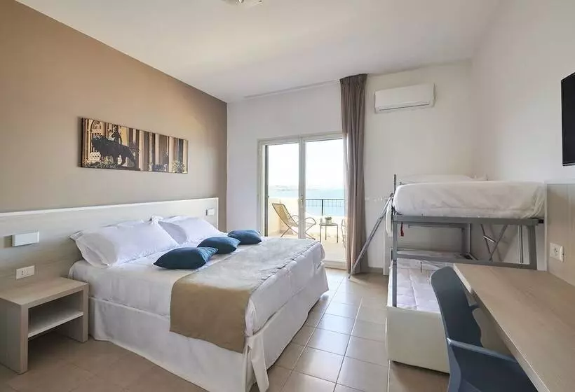 Superior Quadruple Room, Cdshotels Terrasini Città Del Mare