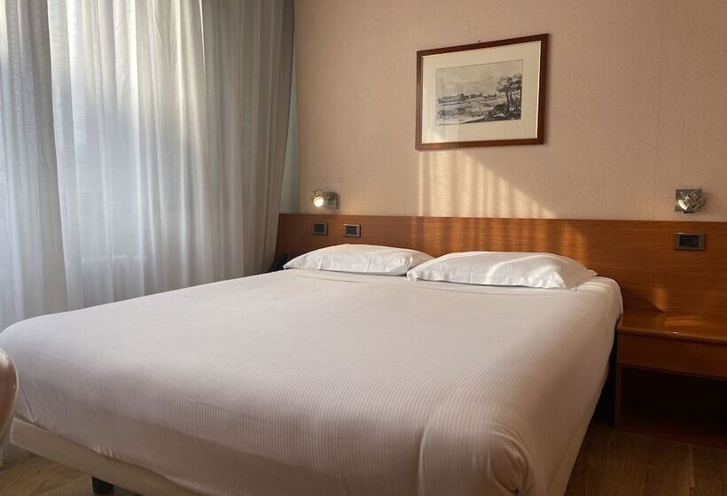 اتاق استاندارد, Crystal Hotel Varese