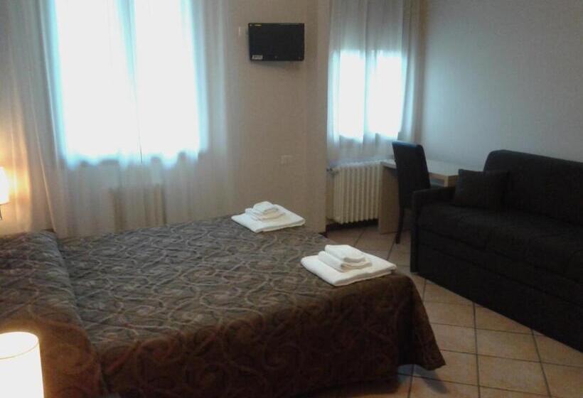 חדר סטנדרט לארבעה, Eden