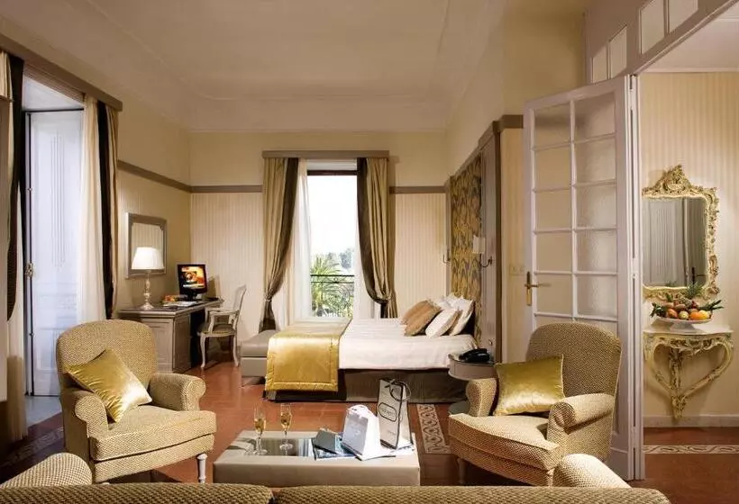 سوییت جونیور با چشم‌انداز دریا, Grand Hotel Europa Palace