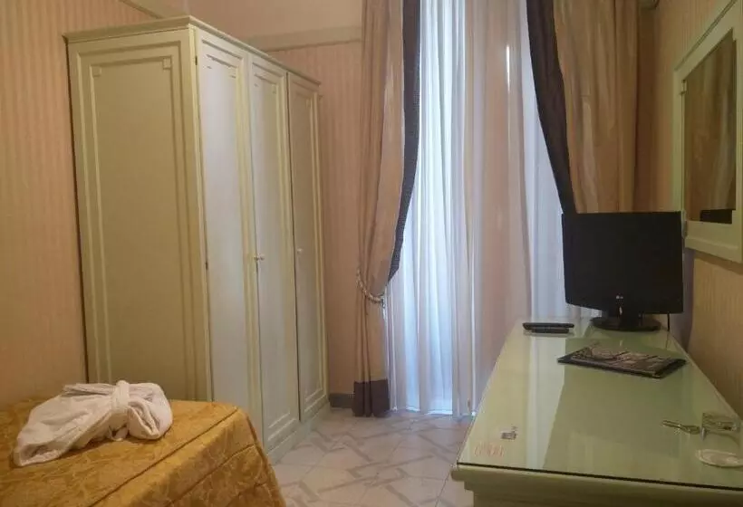 اتاق استاندارد یک نفره, Grand Hotel Europa Palace