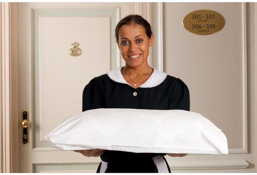 Номер Basic, Grand Hotel Royal