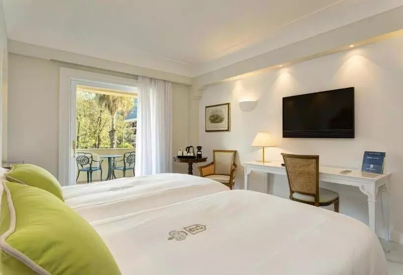 اتاق لوکس با چشم‌انداز شهر, Grand Hotel Royal