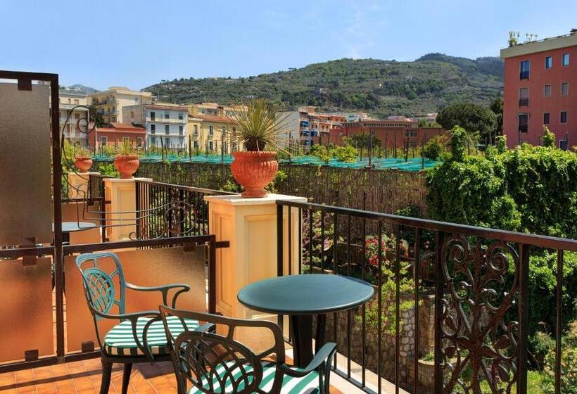 חדר דלוקס נוף לעיר, Grand Hotel Royal