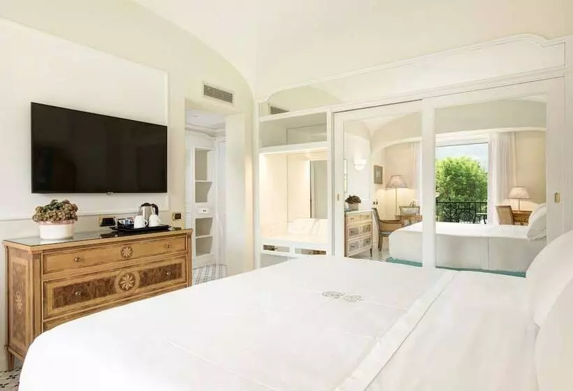 اتاق کلاسیک با چشم‌انداز شهر, Grand Hotel Royal