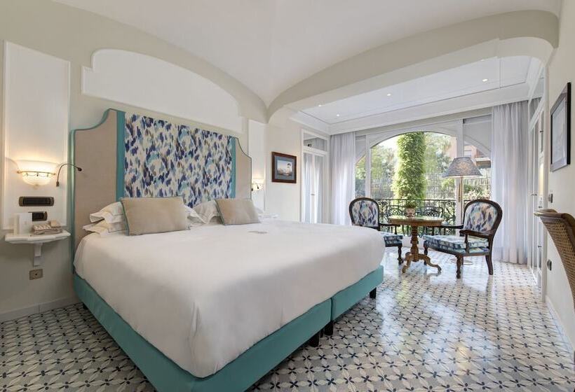 Номер Классический Вид на Город, Grand Hotel Royal